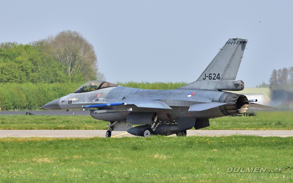 F-16AM J-624 322sqn